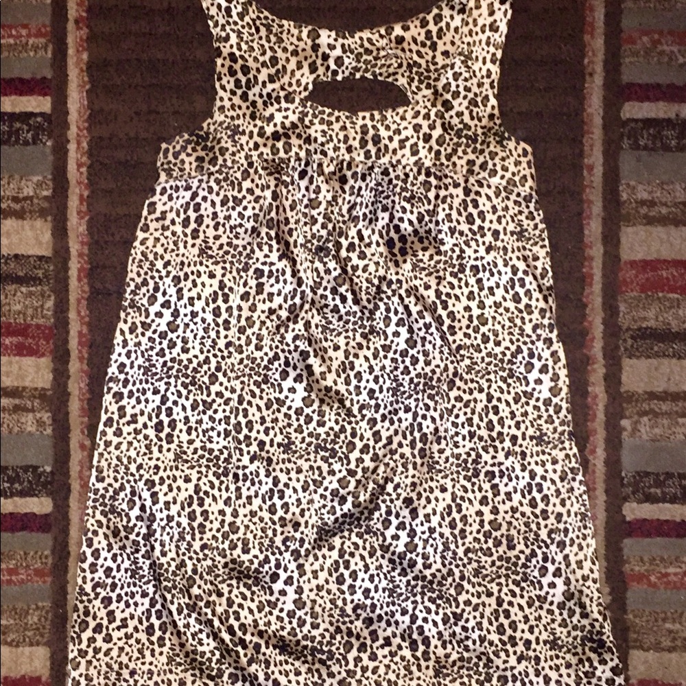 Woman’s Top Size Medium